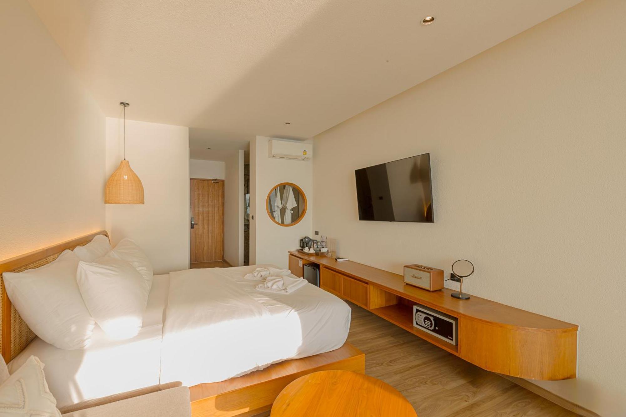 Tasana Bar And Luxury Resort Ko Lan Zewnętrze zdjęcie