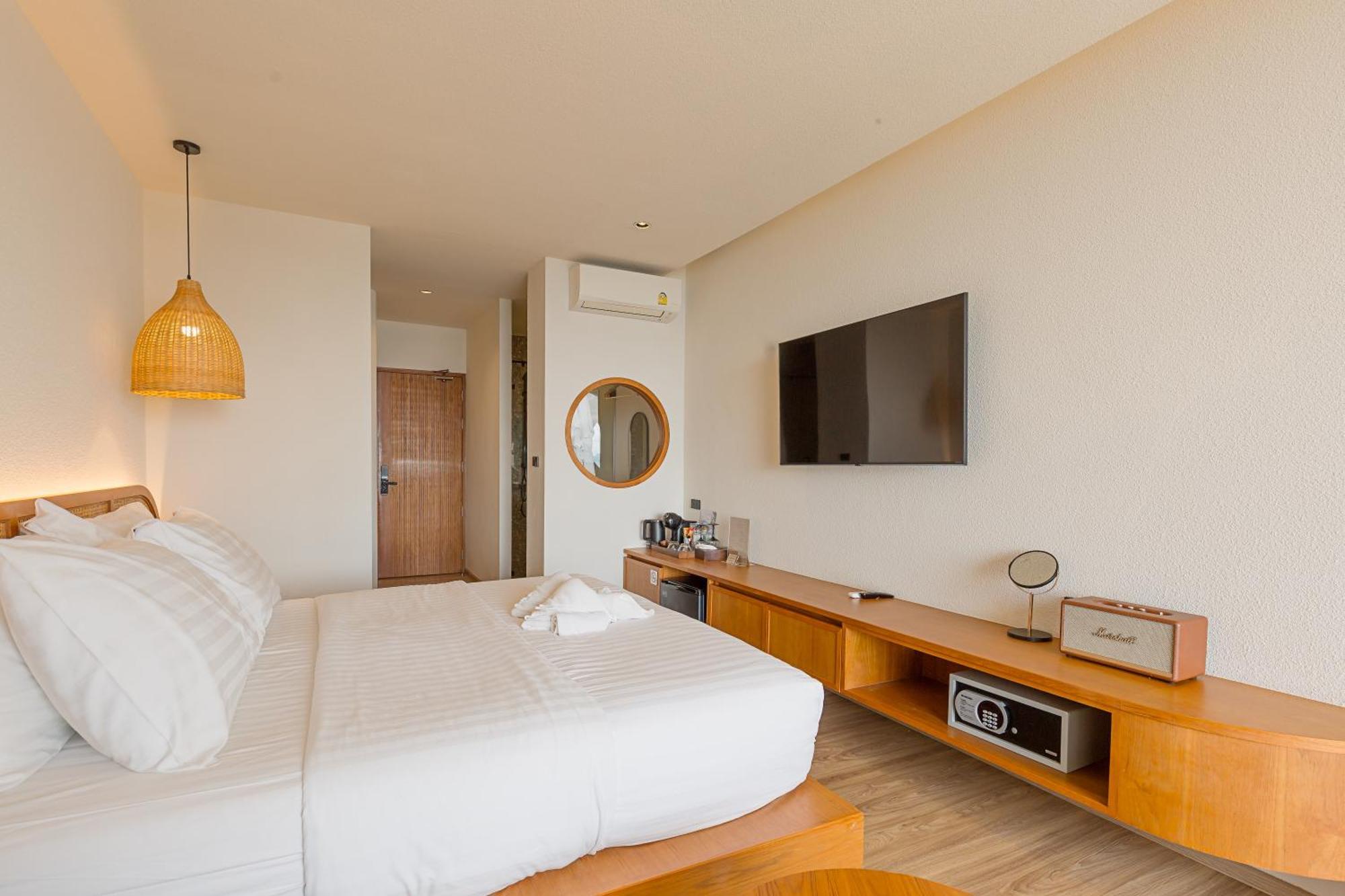 Tasana Bar And Luxury Resort Ko Lan Zewnętrze zdjęcie