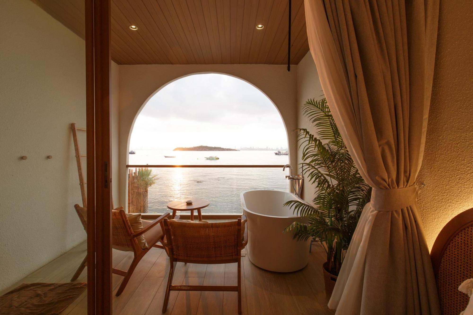 Tasana Bar And Luxury Resort Ko Lan Zewnętrze zdjęcie